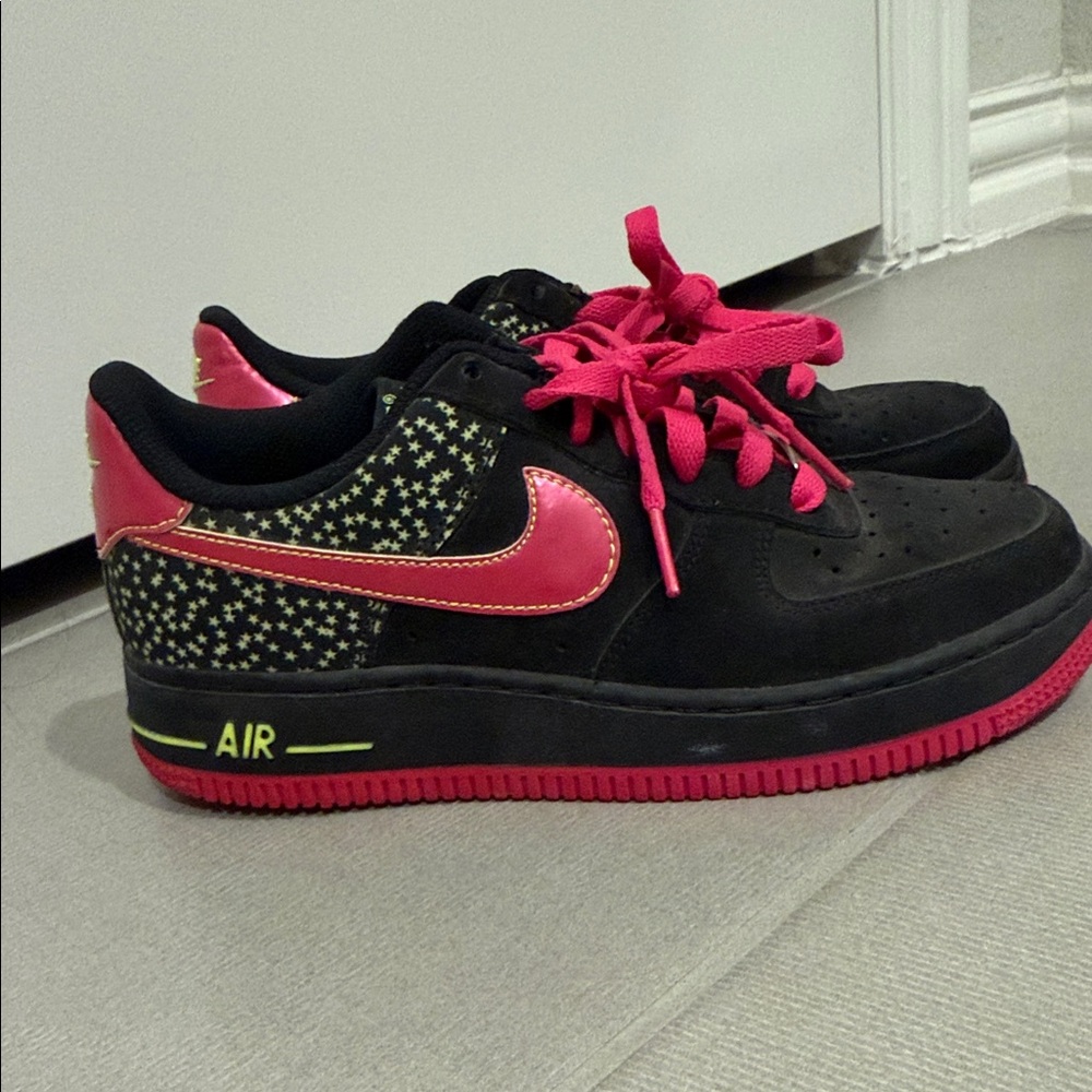 Nike Kids Black and Pink Air Sneakers